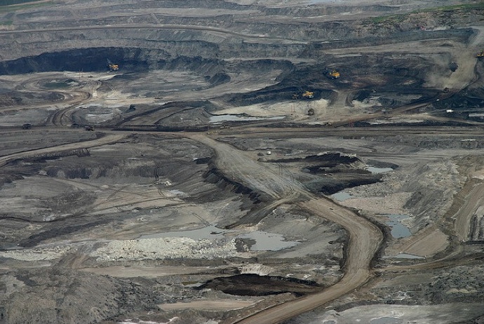 The Apocalyptic Landscapes of Alberta's Oil Sands