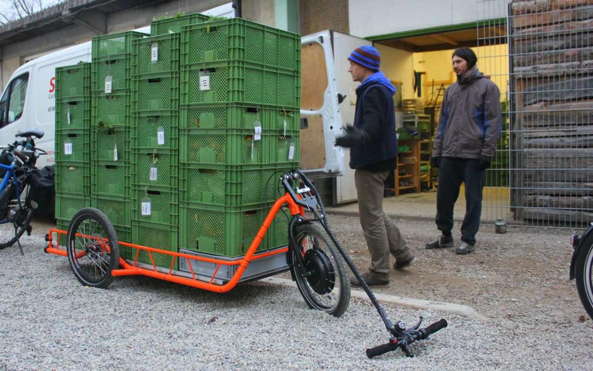 electric-powered-bike-trailer.jpg